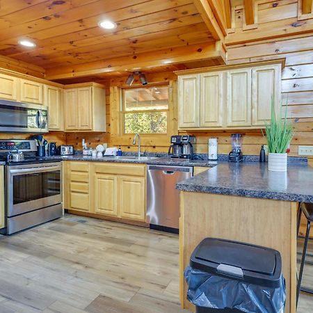 Pigeon Forge Cabin Rental With Decks And Hot Tub! ภายนอก รูปภาพ