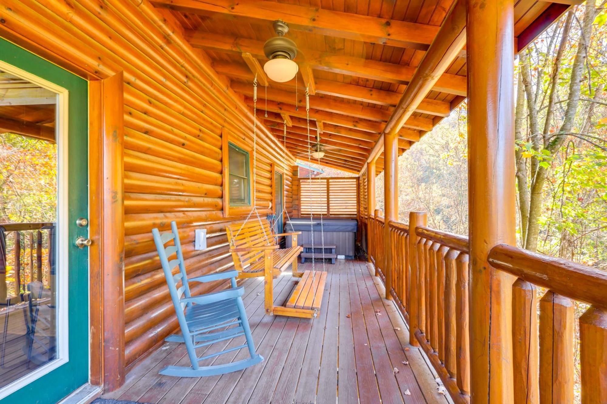 Pigeon Forge Cabin Rental With Decks And Hot Tub! ภายนอก รูปภาพ