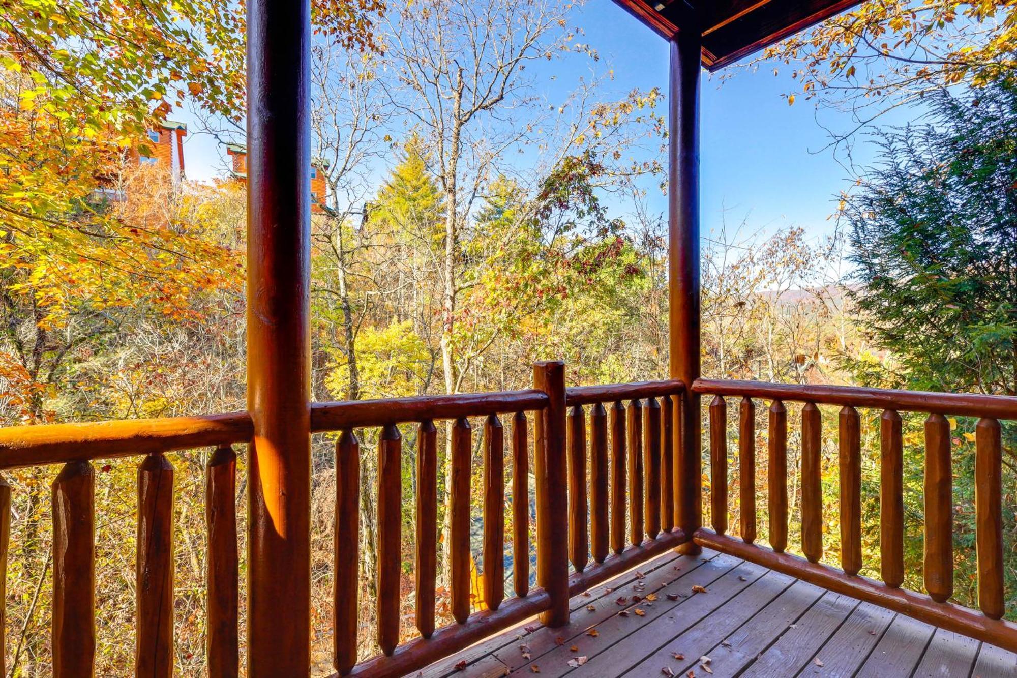 Pigeon Forge Cabin Rental With Decks And Hot Tub! ภายนอก รูปภาพ